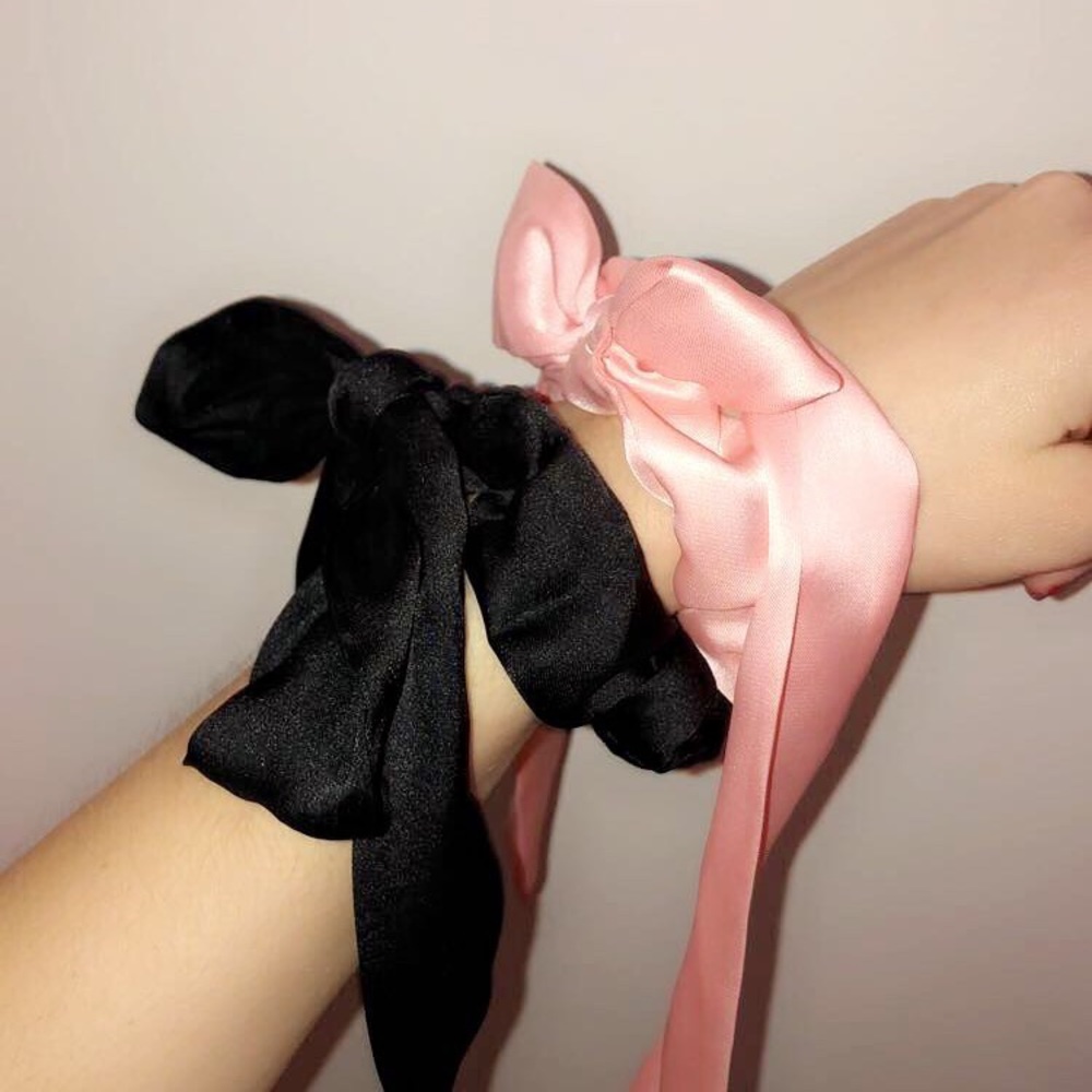 Scrunchie Set - Picture 2 of 2